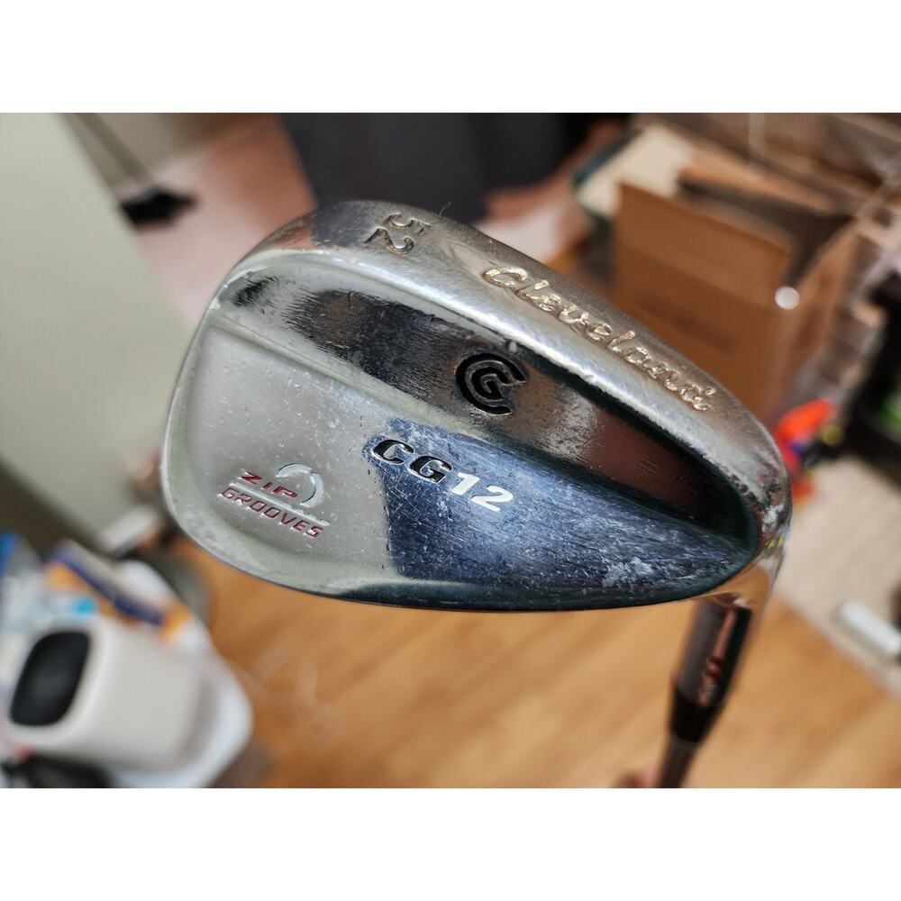 Cleveland CG12 52* Gap Wedge 2 Red Dots RH Steel Shaft Golf Club Zip Grooves 36”